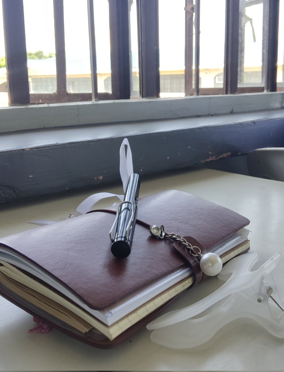 chy 💤 tweet media