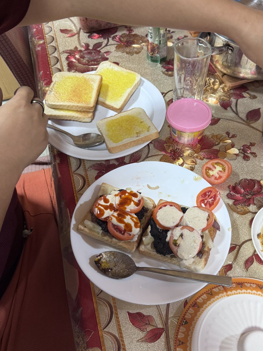 kimkim771995's tweet photo. Pinapataba ata ako ng Lingq 🥴🥲😋 
#breakfast https://t.co/1xZ11UQRiw