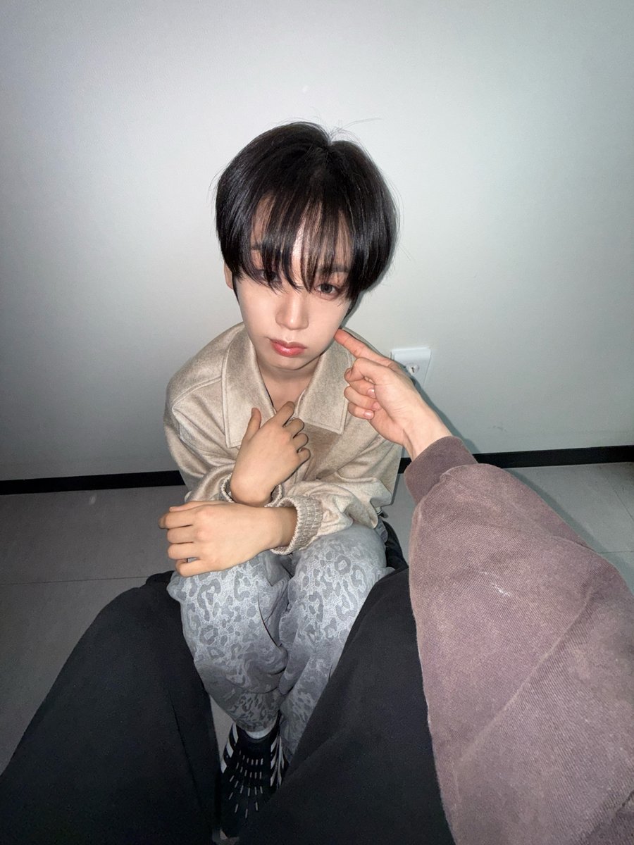 idntt_cosmo's tweet photo. 덴쥬들이 보고싶우다..💕

#idntt #아이덴티티 #アイデンティティ
#yesweare #황은수 #hwangeunsoo https://t.co/eZSxBlsbgv