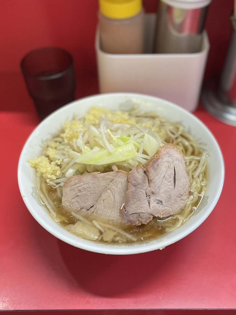 お昼は二郎食べてきました。
安定の上野毛。美味い。