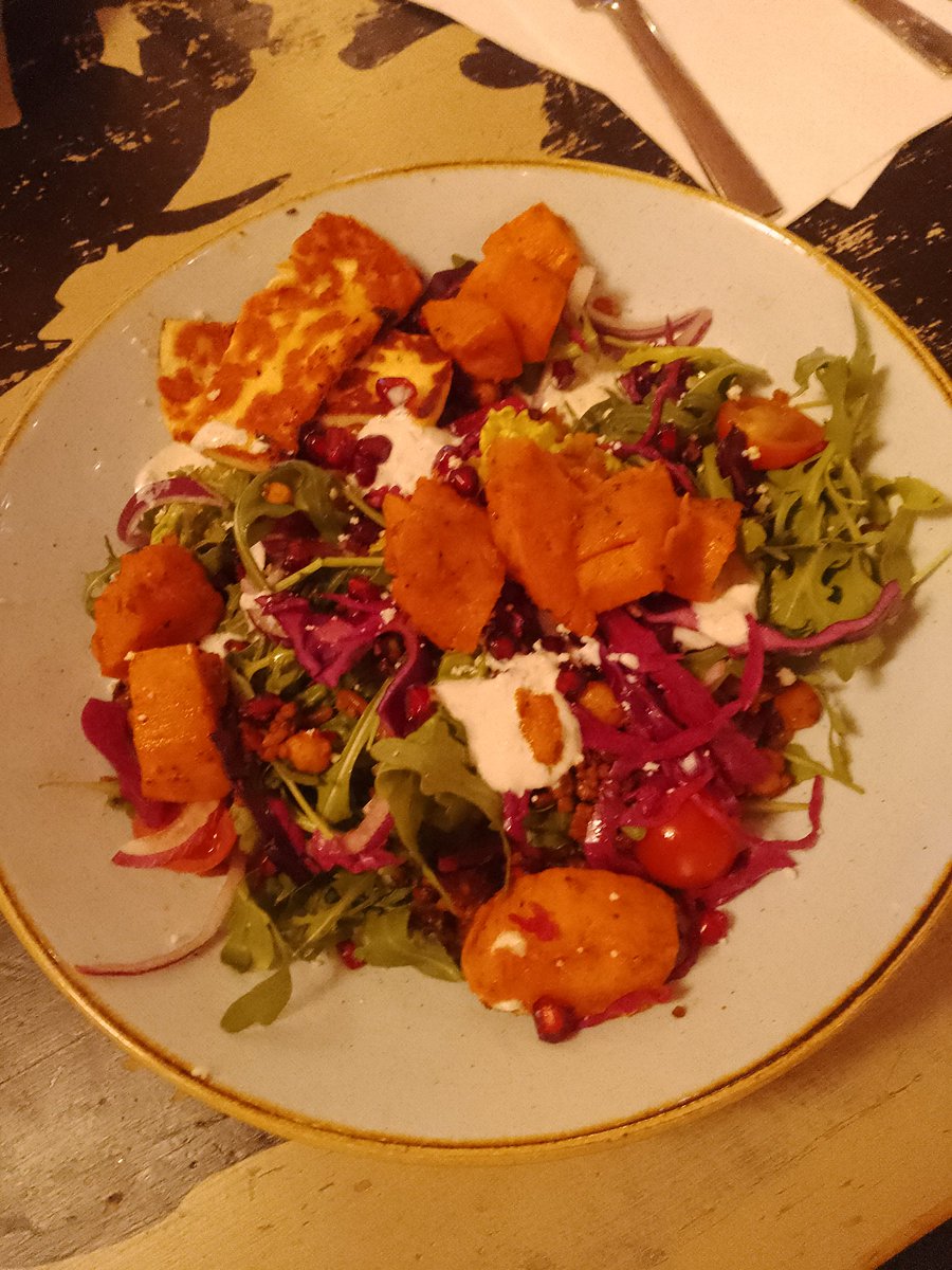 Tarliebear's tweet image. Happy Tuesday, having an awesome lunch with  some healthy food at Paramo Lounge in Solihull #tarlietravels @theLOUNGERS @My_Solihull @SolihullBID #eathealthy