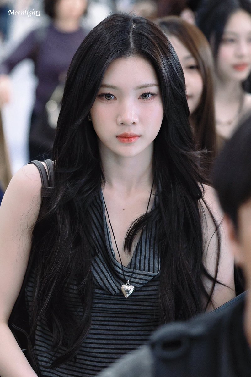 𝑴𝒐𝒐𝒏𝒍𝒊𝒈𝒉𝒕 tweet media