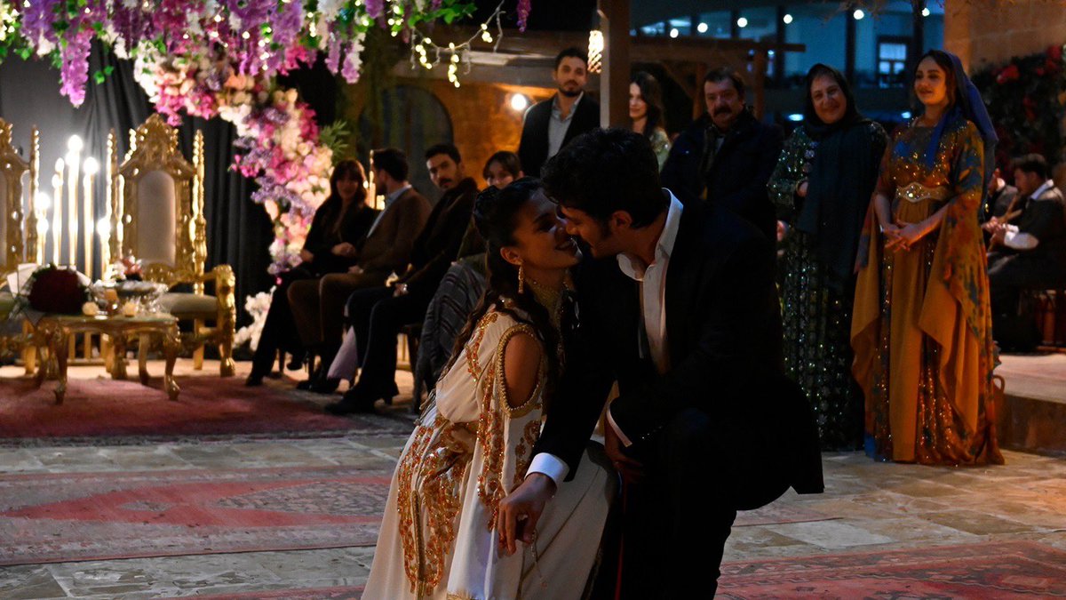 ᗰᗩᐯᎥ✈︎⋆ tweet media