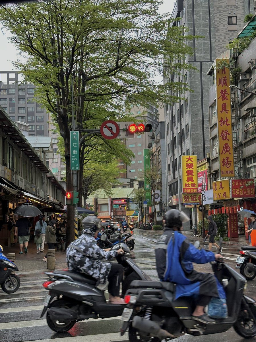 챱츄♡꙼̈ tweet media