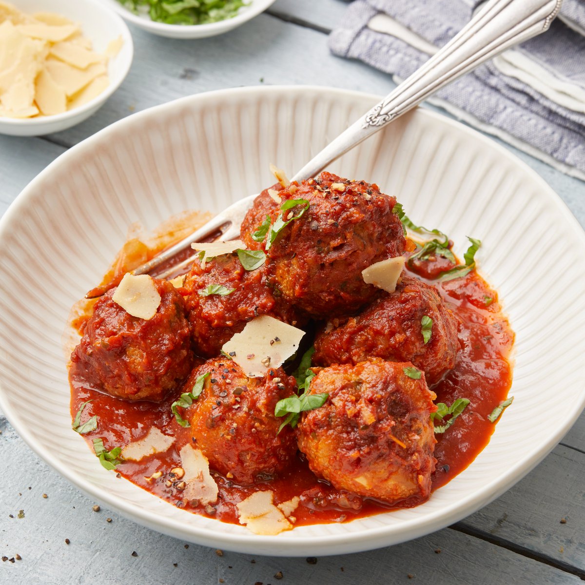 ZentrumGesund's tweet photo. Bella Italia für deine Küche.
36 Lektionen, 7 Stunden Videomaterial und 34 PDFs zeigen dir, wie du mediterrane Klassiker gesund, aromatisch und raffiniert zubereitest. Jetzt italienisch kochen lernen!