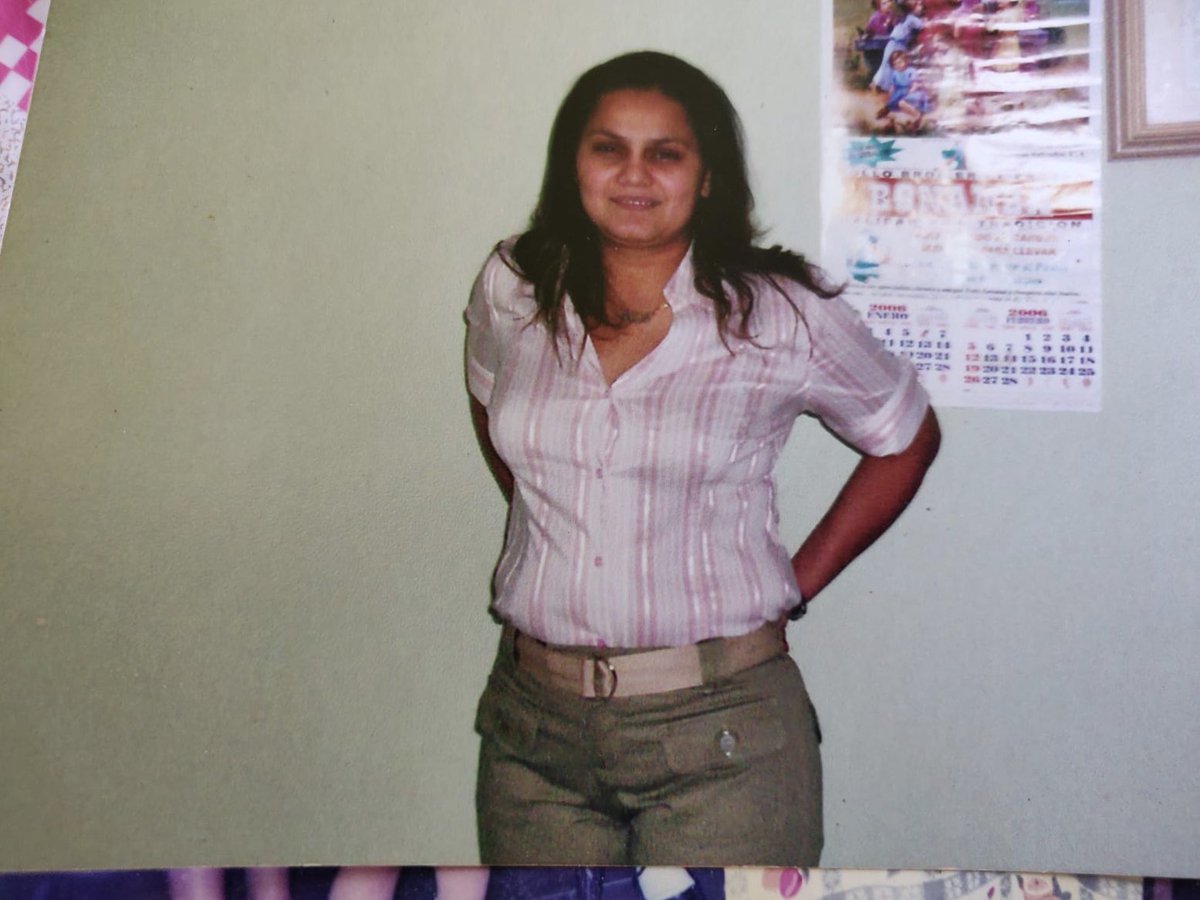 mr. right tweet media