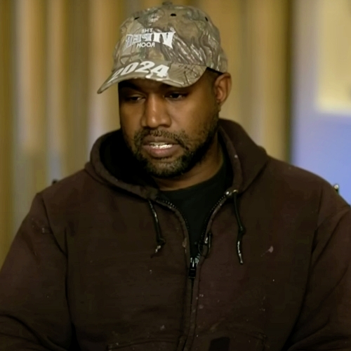 MusicNewsWeb's tweet image. ICYMI: Government considers UK entry ban for Kanye West amid festival backlash - #kanyewest @kanyewest #kanye
Read the full article here: ift.tt/OVoBwnk
More on Music-News.com