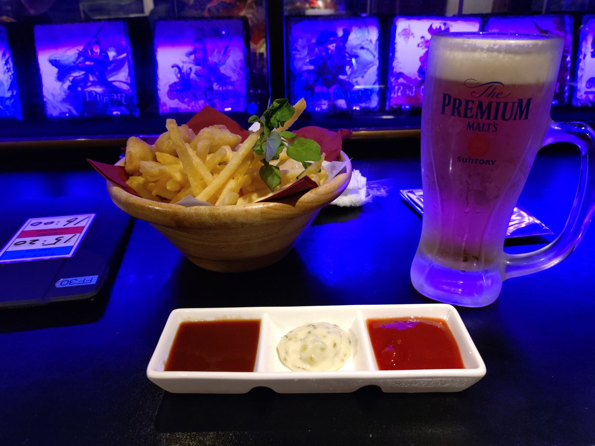 Holy-Night tweet media