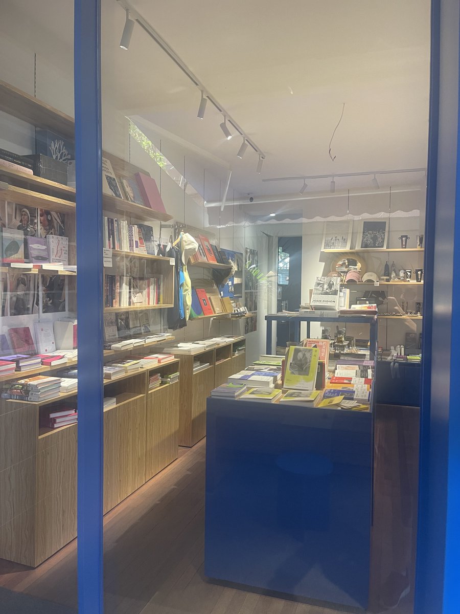 SeldaAltan2's tweet photo. Yesterday, I participated in a special event at PaperMoon, a tiny bookstore on Tianping Rd, owned and run entirely by women &amp; devoted to books written by and about women. They regularly host reading groups, and unfortunately, I missed an earlier one on Eileen Chang. This time + https://t.co/s5my8e2Uzi