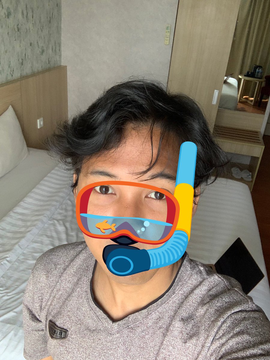 manusiasetengah tweet media