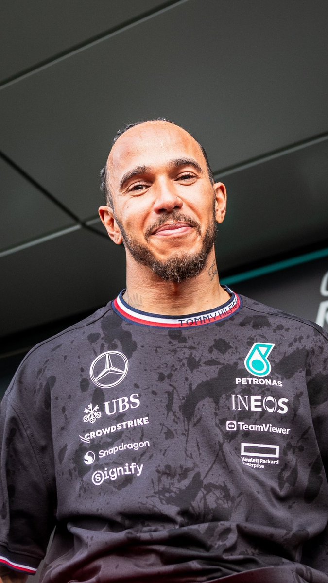 lewis kimi fanatic ⁴⁴ ¹² tweet media