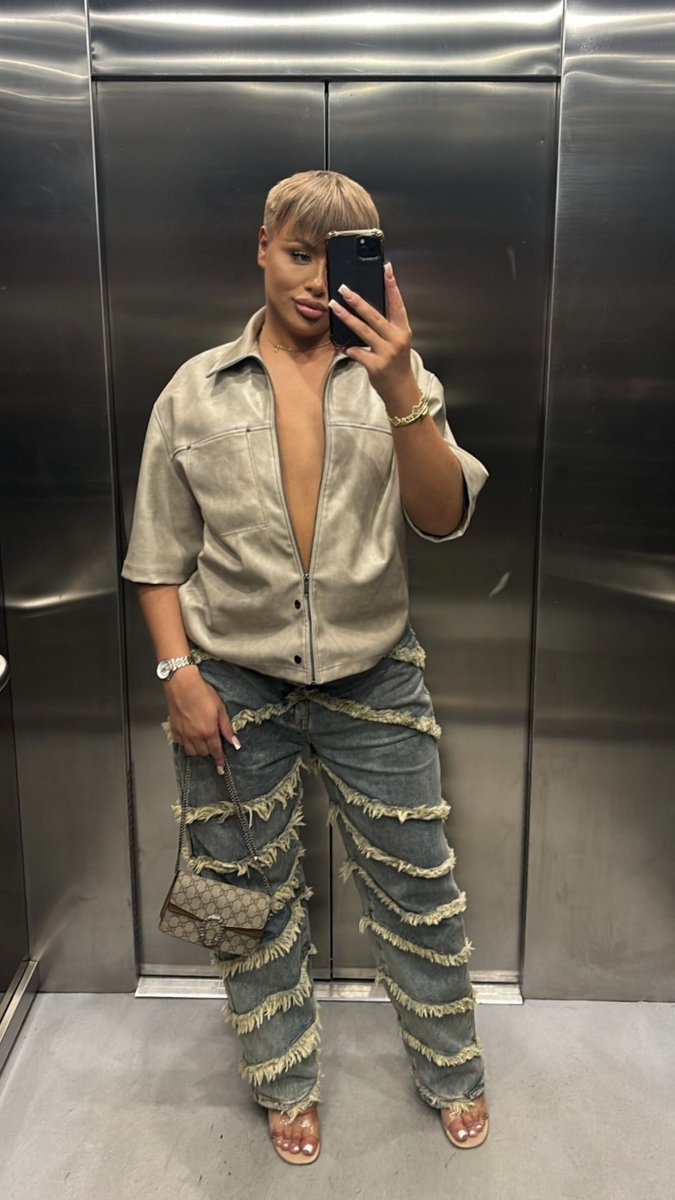 dazwutt's tweet image. drip or drown 💧#femboy #makeup #fashion