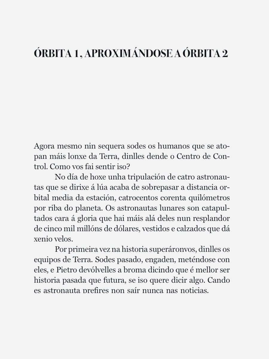 rodepris's tweet photo. "Unha tripulación de catro astronautas que se dirixe á lúa acaba de sobrepasar a distancia orbital da estación. Os astronautas lunares son catapultados cara á gloria que hai máis alá deles nun resplandor de cinco mil millóns de dólares, vestidos e calzados que dá xenio velos..." https://t.co/eup5Av3ko3