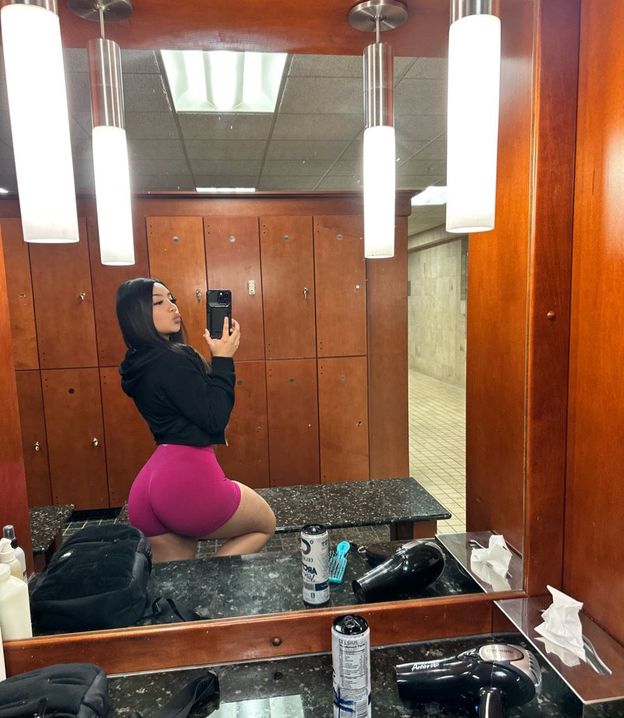 GODDESS DEE tweet media