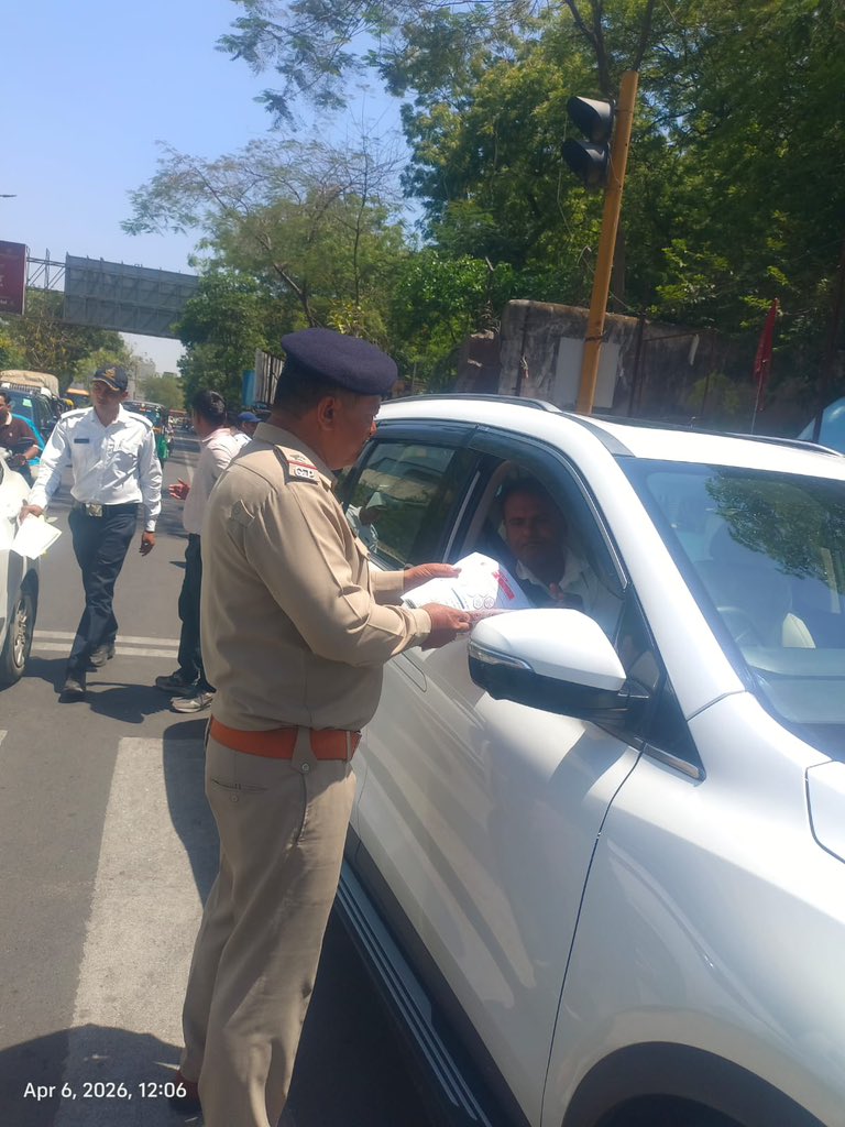 AHMEDABAD TRAFFIC POLICE tweet media