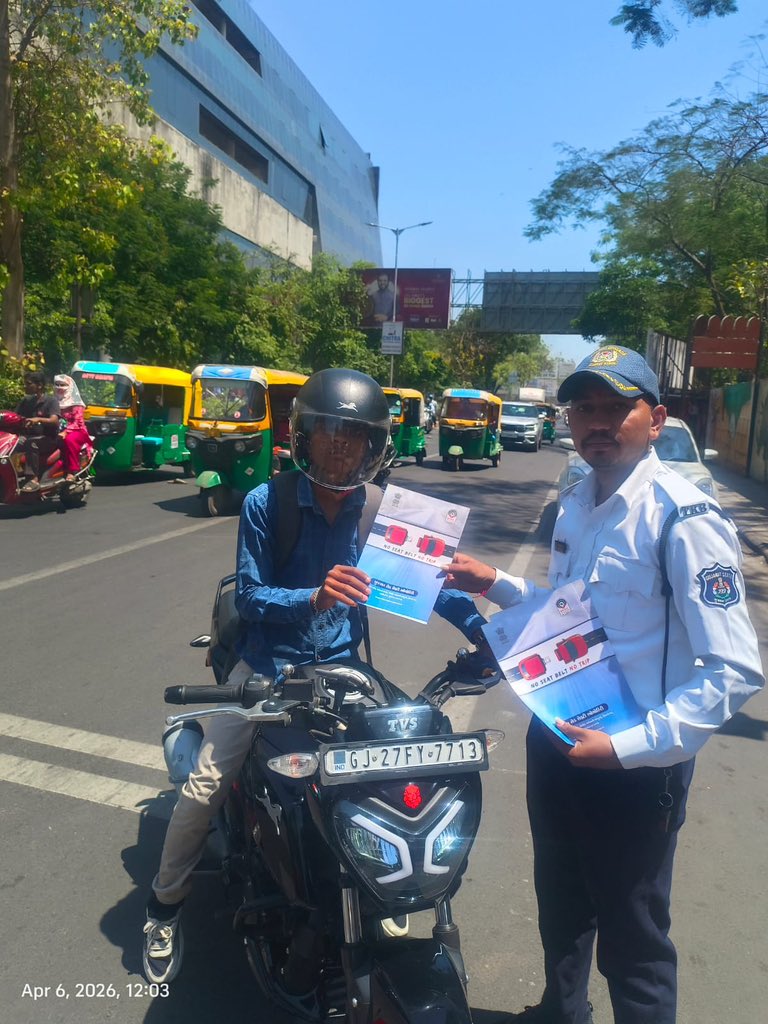 AHMEDABAD TRAFFIC POLICE tweet media