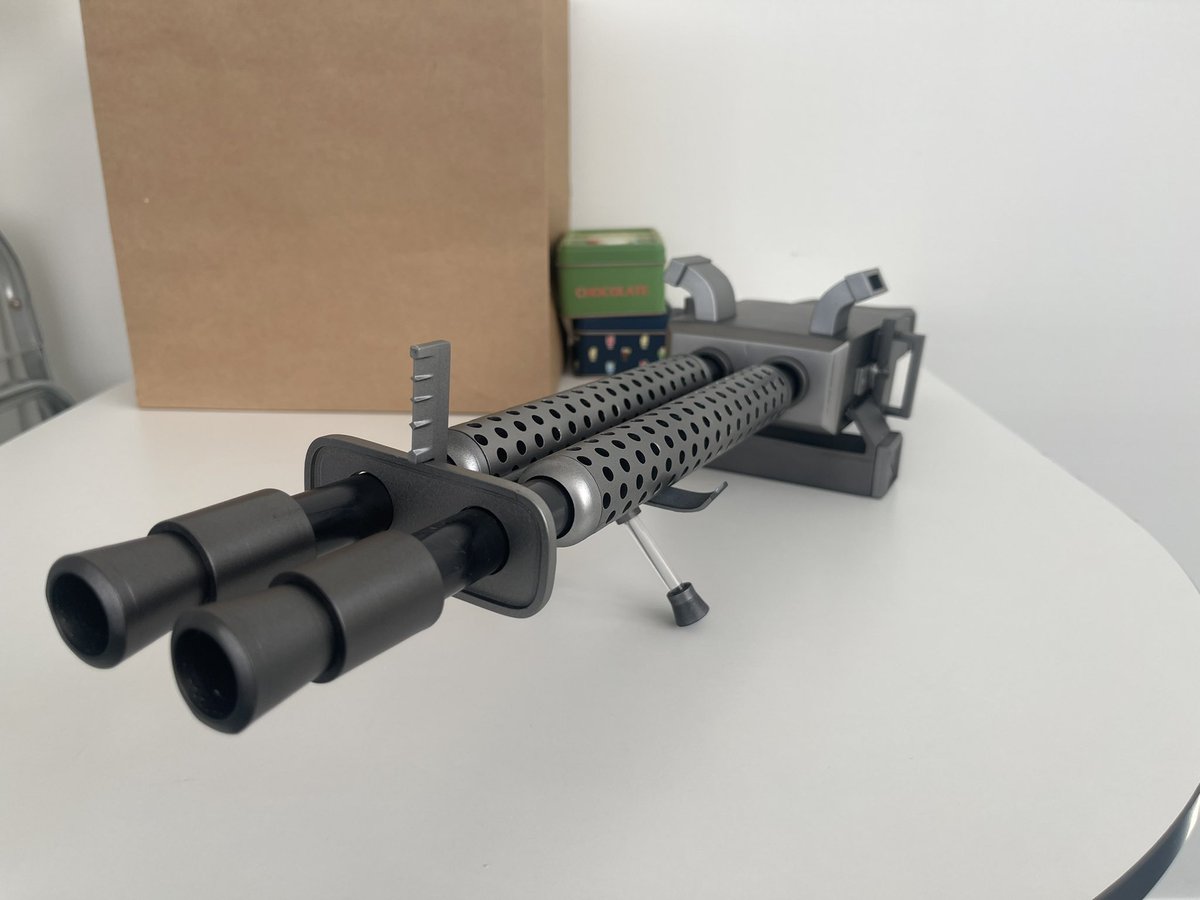 LOCOPERRO tweet media