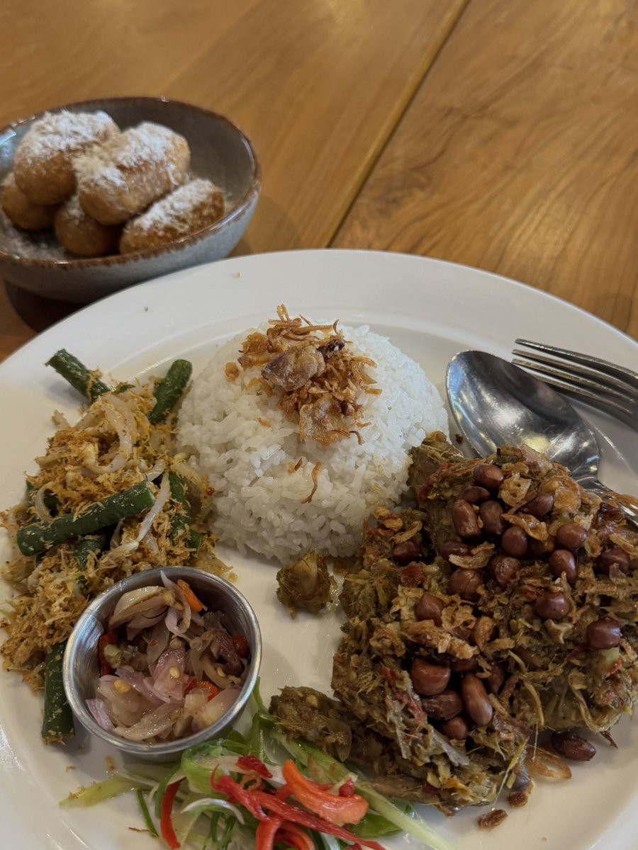 stlobelisugar tweet media