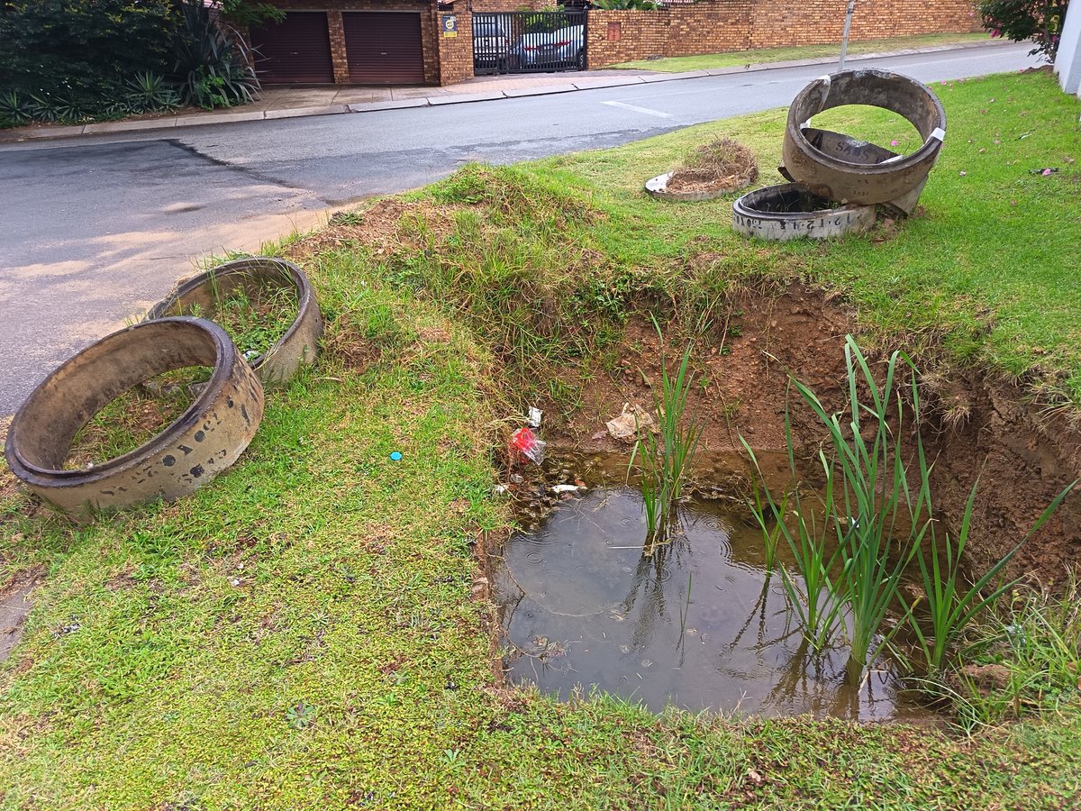 collbowie's tweet photo. @CityTshwane cnr Van Schoor and Jan Ellis The Reeds. Needs to be completed after leak fixed. @AltadeKock1 @henriettefroh https://t.co/R5uHQr6TFa