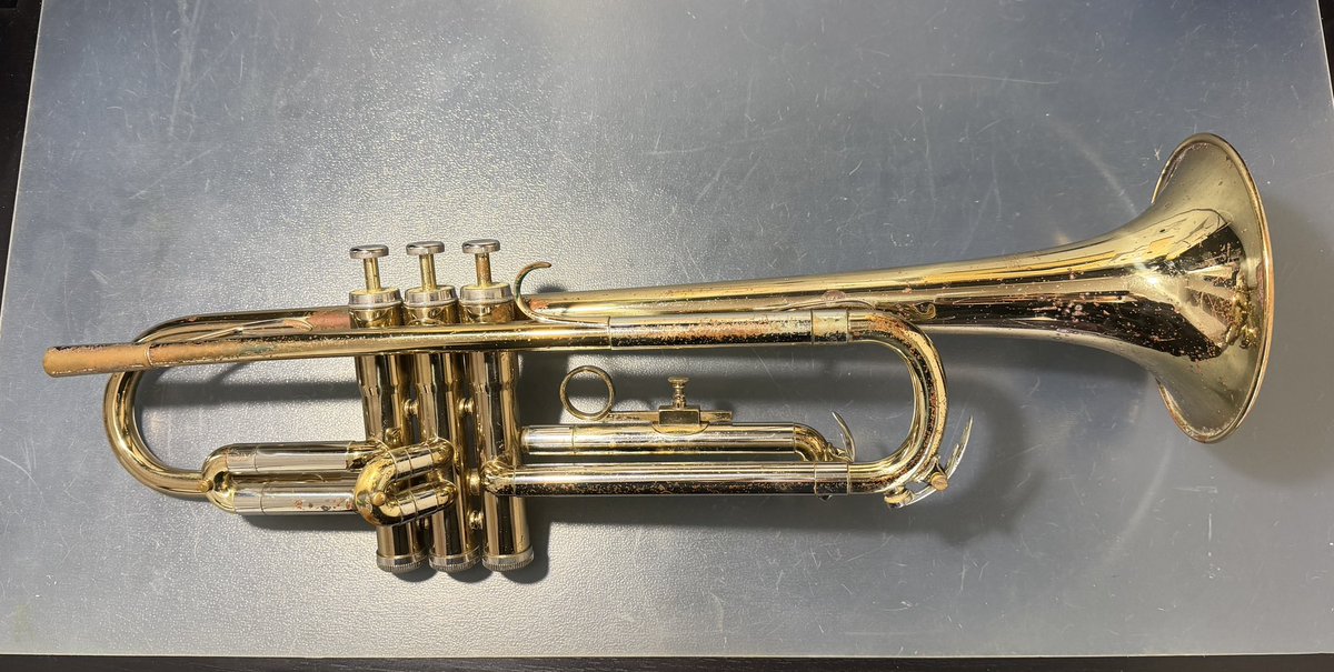espress6254's tweet image. 今度はBESSONのトランペットが修理にやってきました🙌✨
この前のお客様にリピートしていただけました😭
しっかり直させていただきます！
 #吹奏楽  #BESSON  #トランペット  #管楽器修理  #管楽器リペア