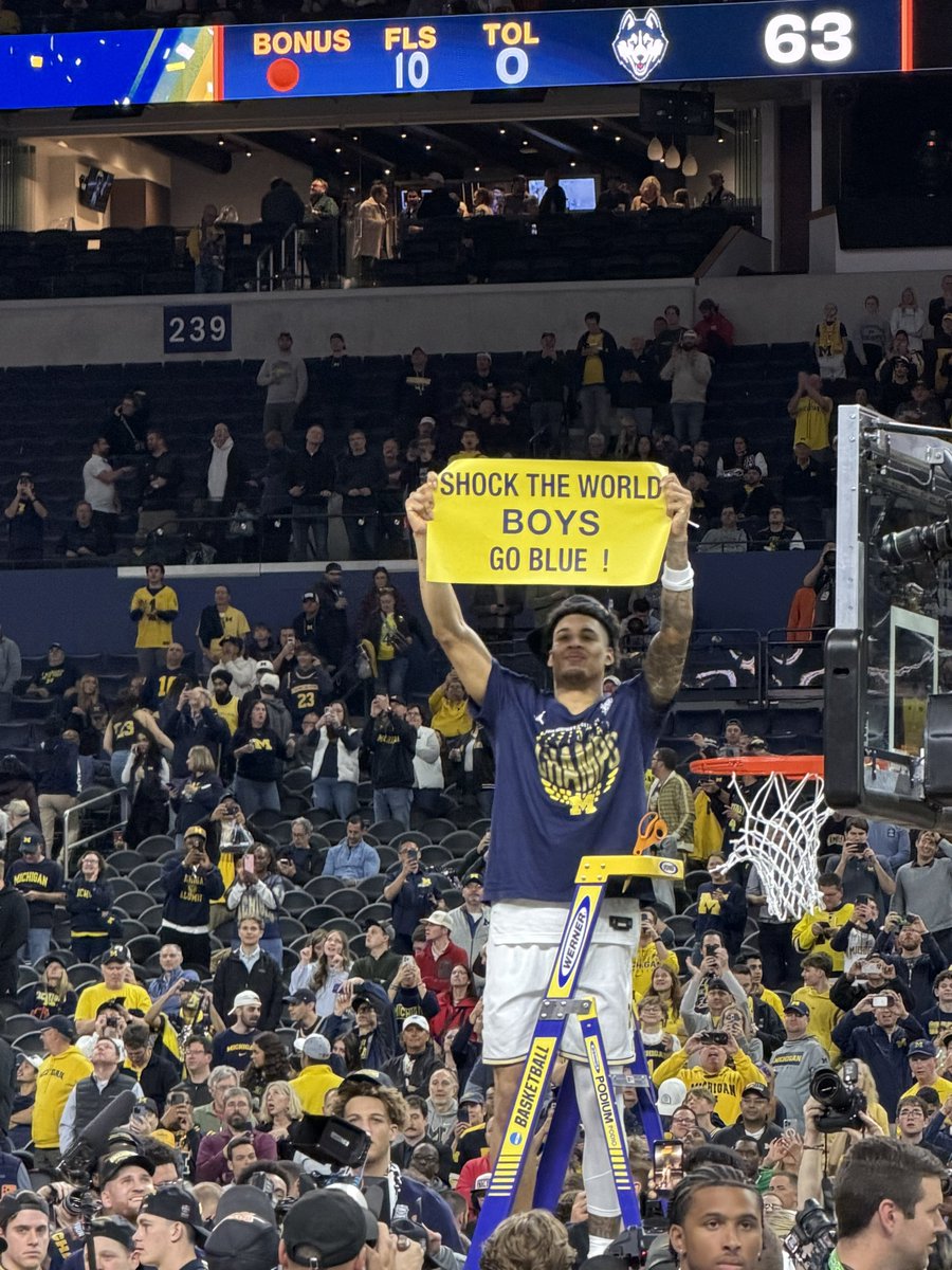 Josh Phillips tweet media