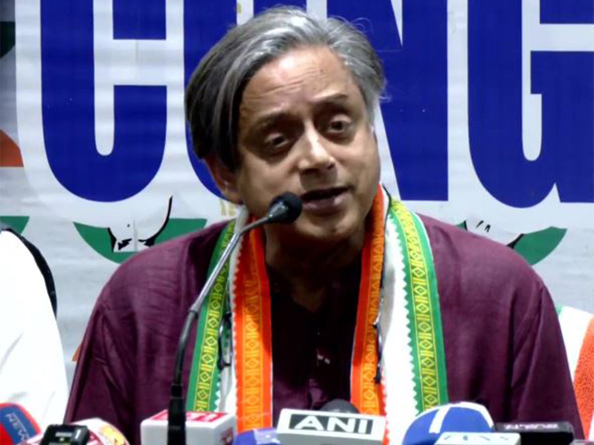 "UDF will come to power": Shashi Tharoor cites strong 'anti-incumbency' mood in Keralam ahead of elections

Read <a href="/ANI/">ANI</a> Story | aninews.in/news/national/…

#UDF #KeralamElection #ShashiTharoor