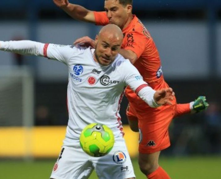 🆚️ L'historique des confrontations face au <a href="/stadelavallois/">Stade Lavallois</a> au Stade Francis-Le-Basser :

✅️ 2 victoires
🟧 1 match nul
❌️ 3 défaites

Dernier match : défaite 5-2 le 14 avril 2017 🥶

#TeamSDR