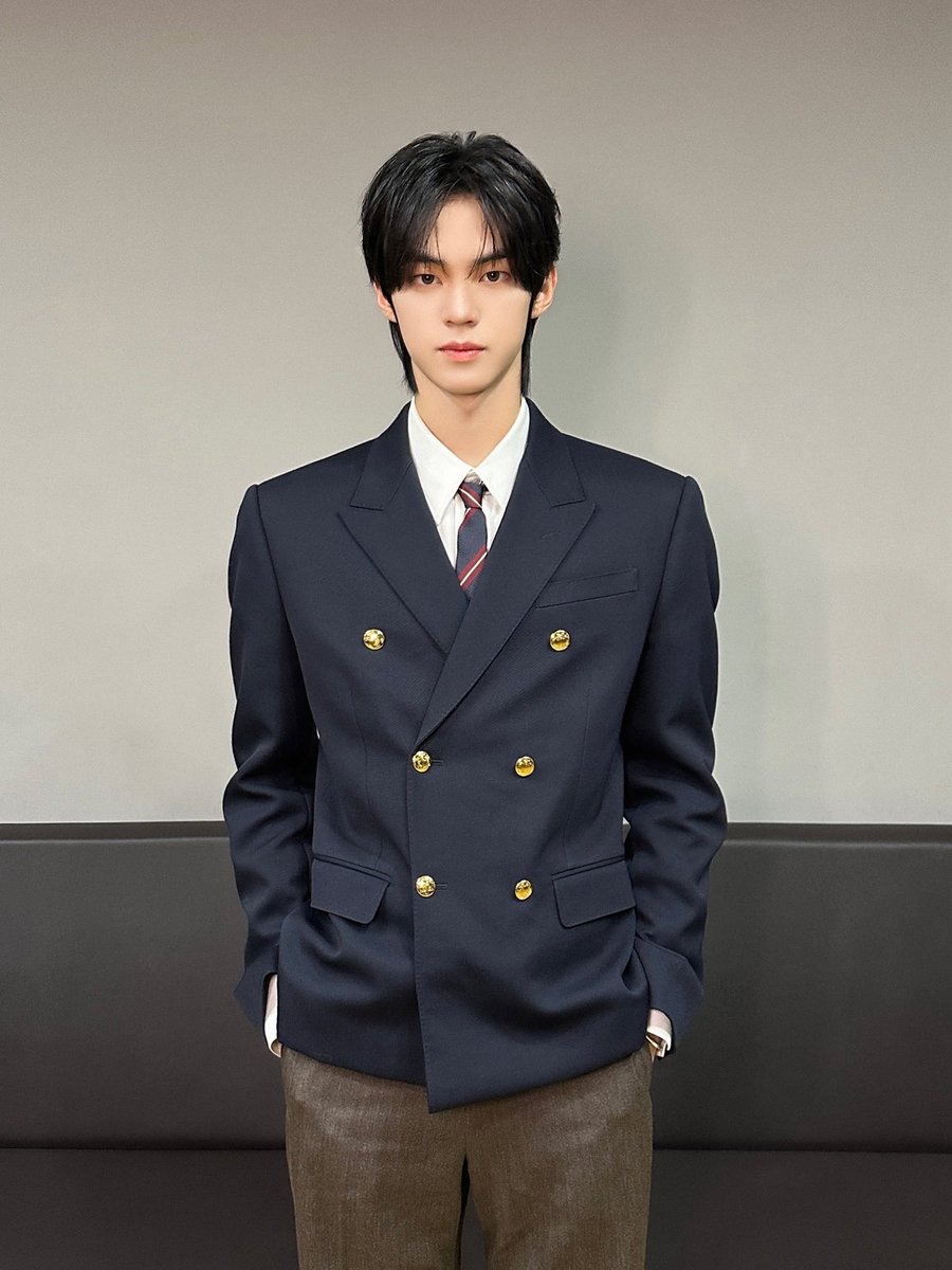 Royale Romain. tweet media