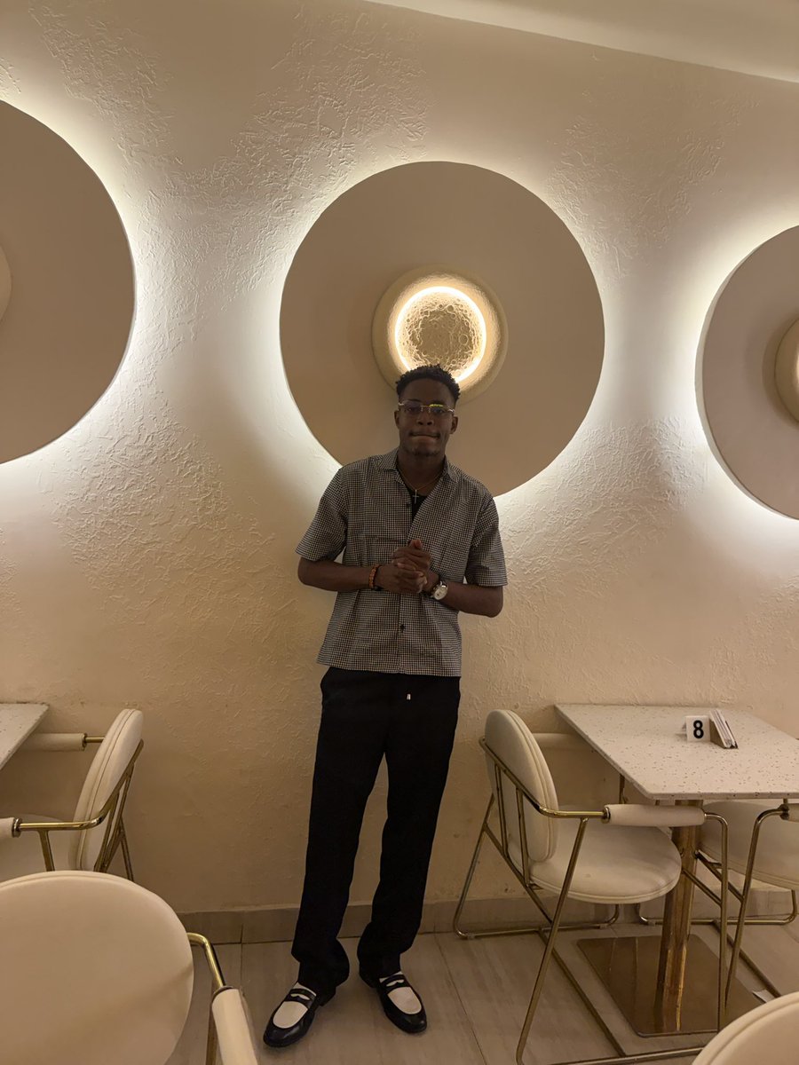 Divine CC tweet media