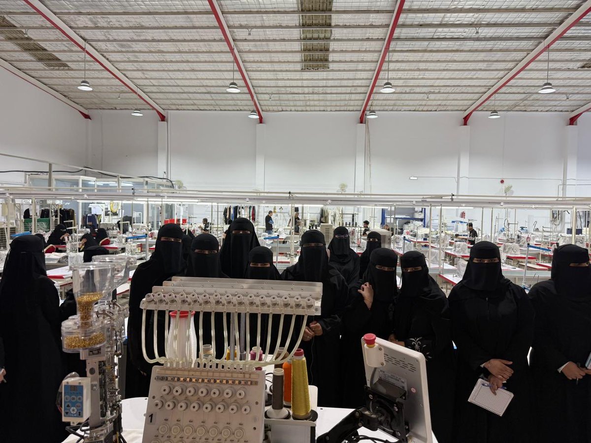 صناعيو المستقبل tweet media