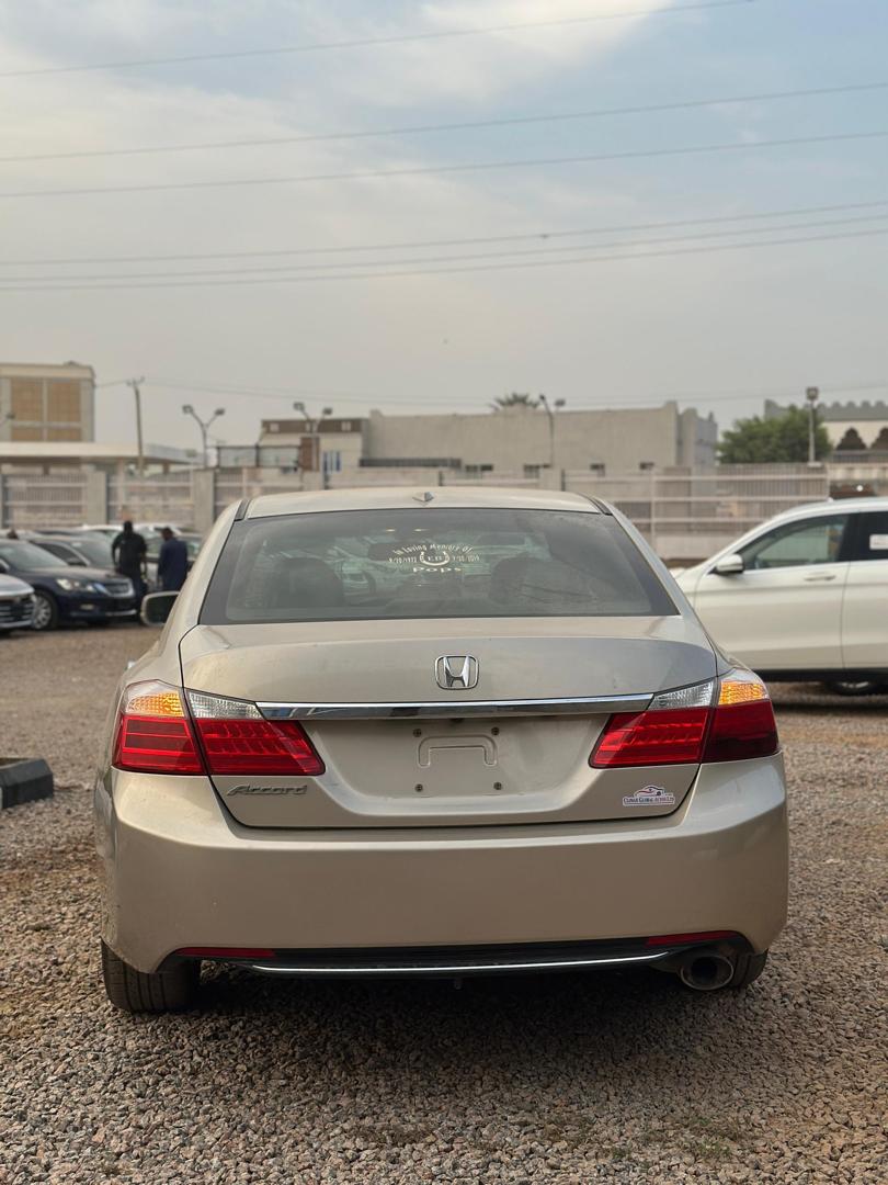 Onyitex Autos tweet media