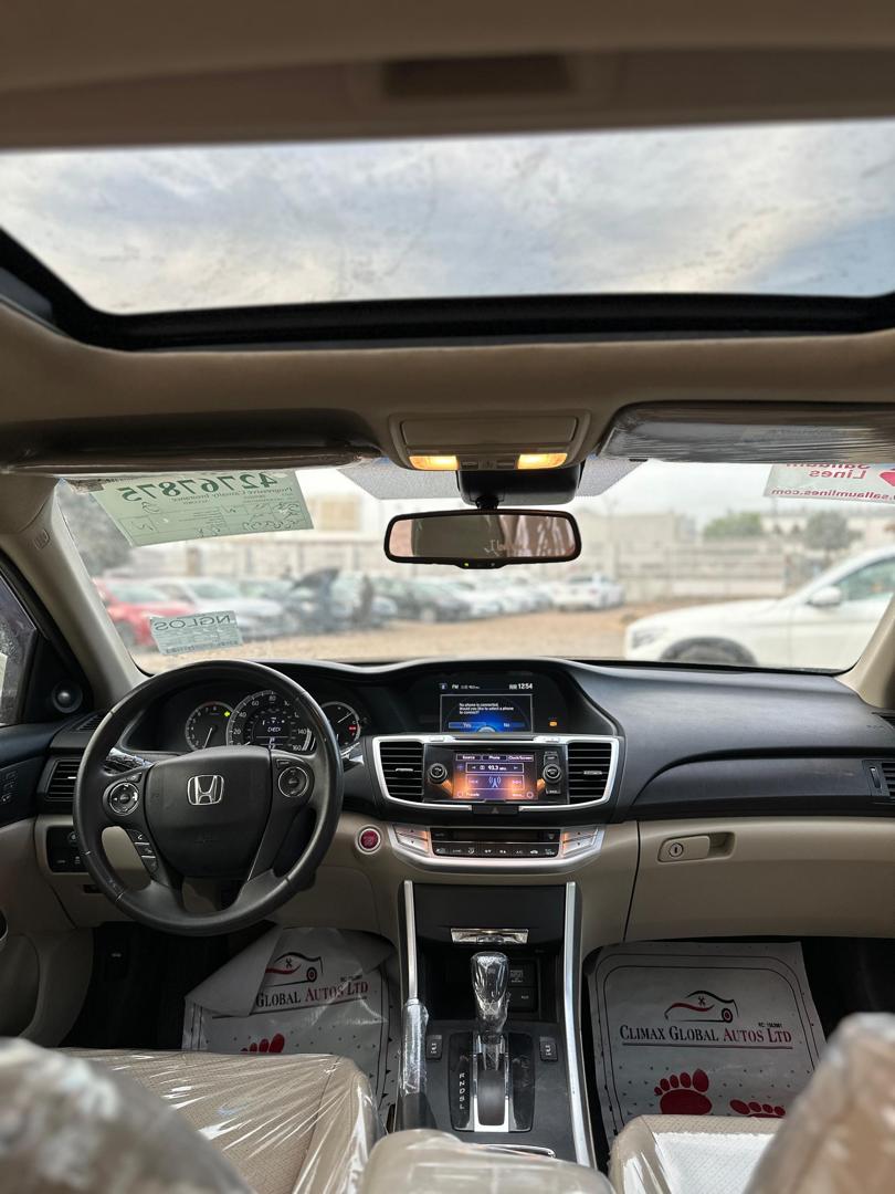 Onyitex Autos tweet media