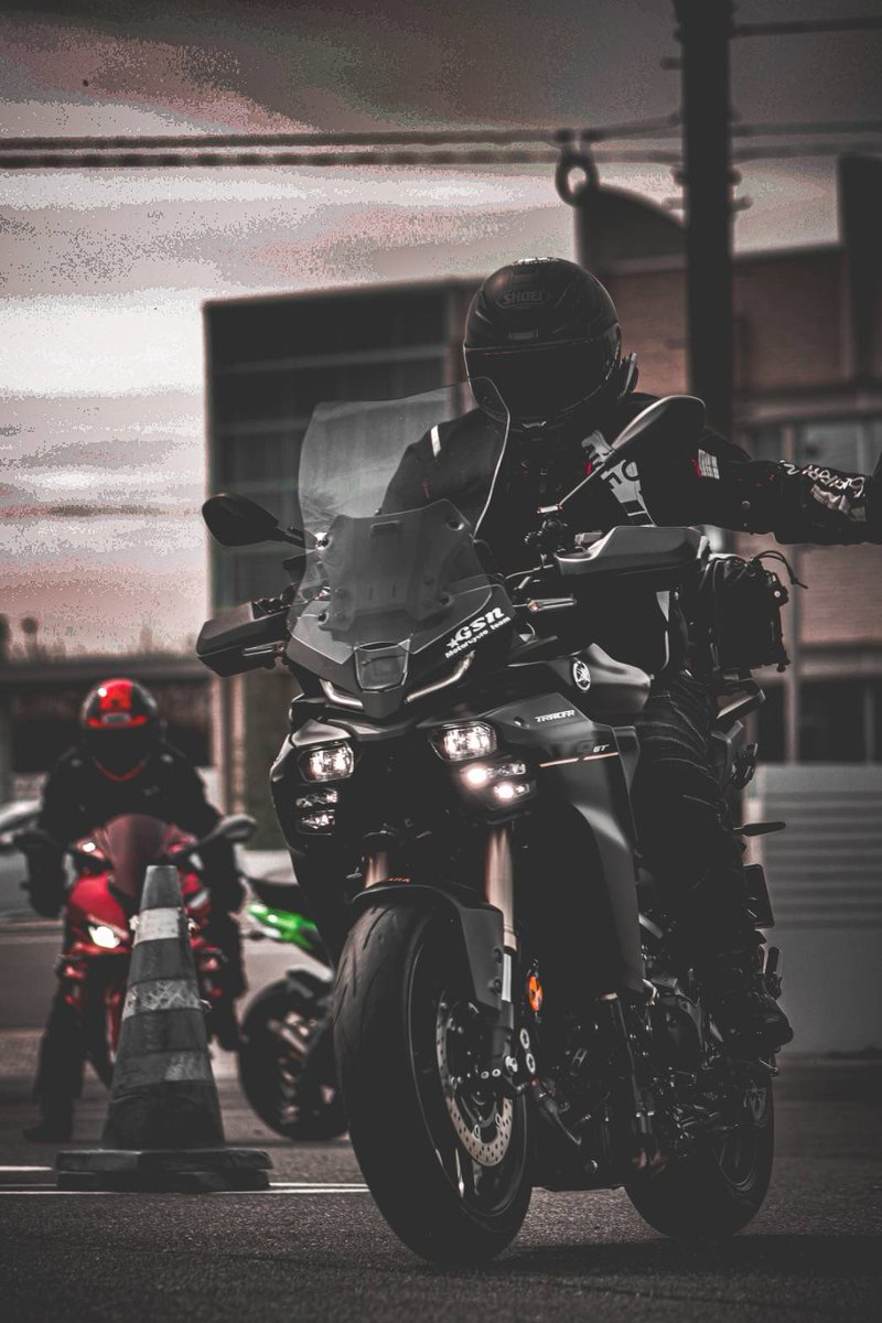 ギシン tweet media