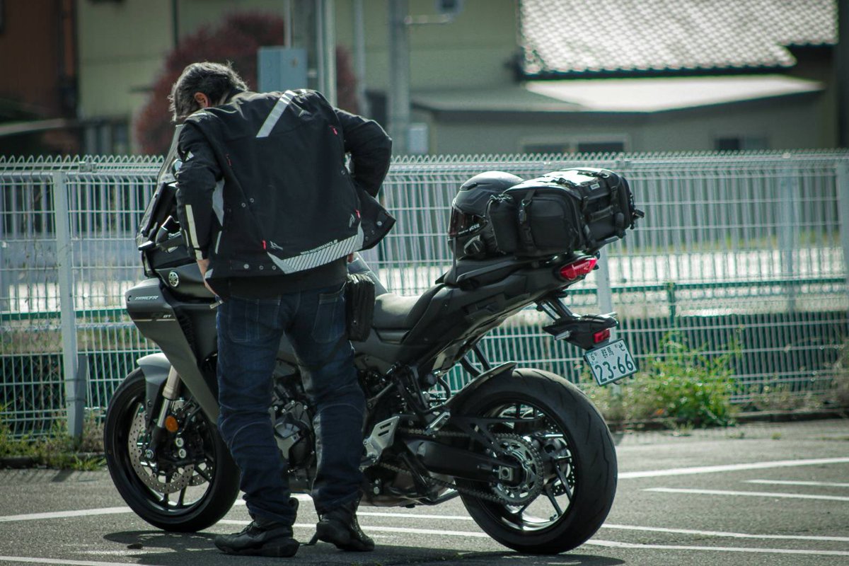 ギシン tweet media