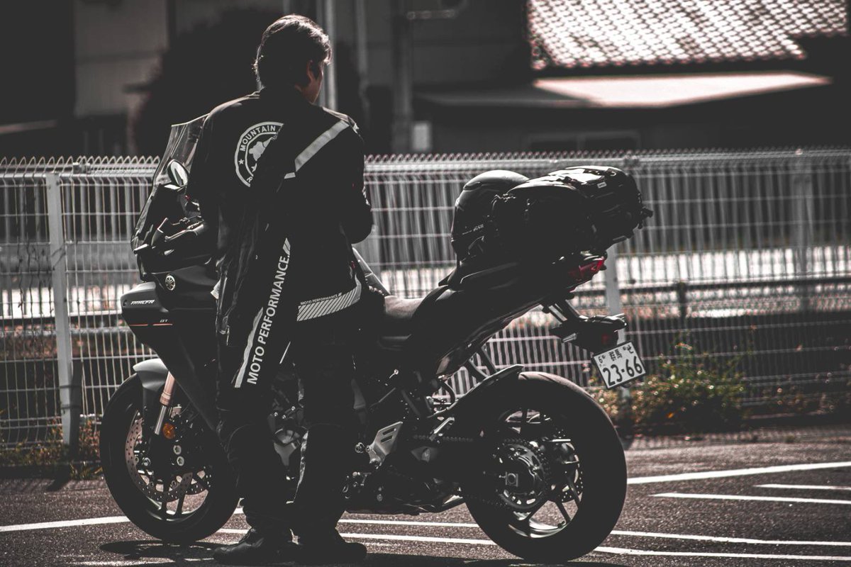 ギシン tweet media