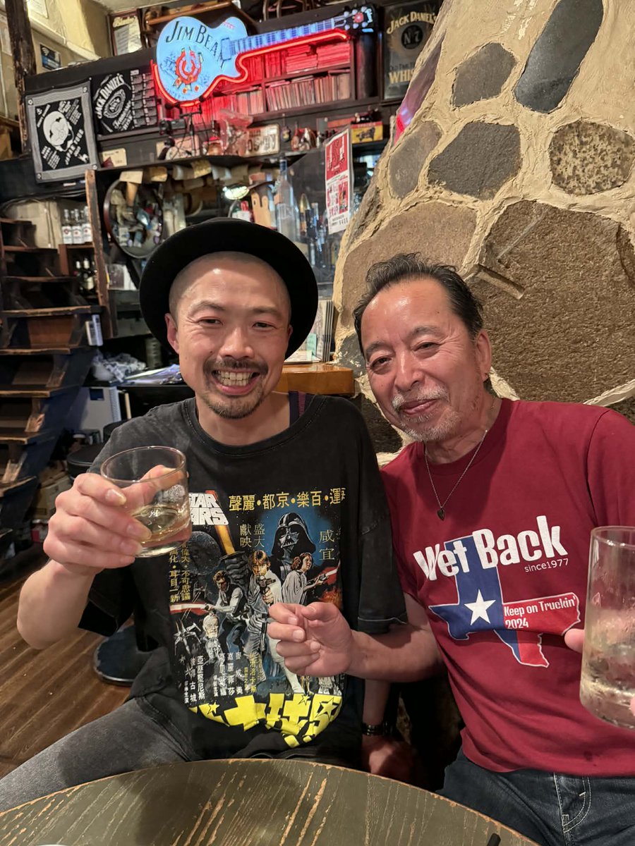 shingo_hideko's tweet photo. Wet Backの谷口幸至朗さんとの大変良いツーショットですが…。全く記憶にないのです。 https://t.co/LmgZUPLA13