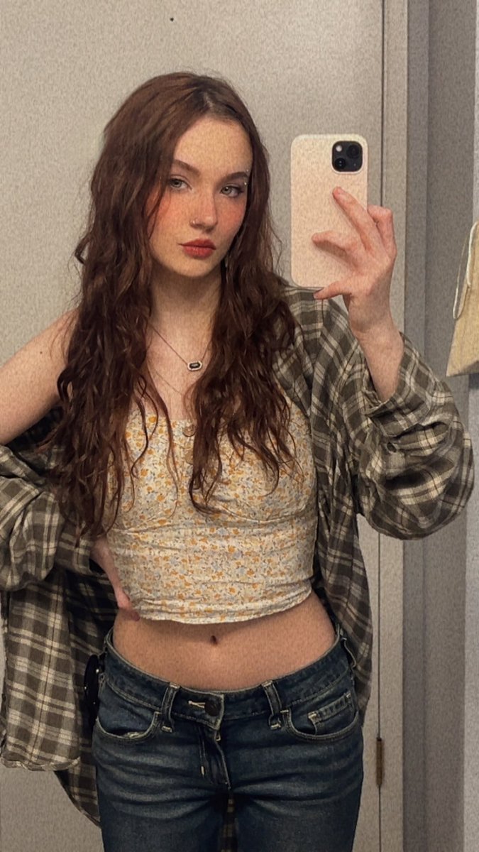 Taylor 🦇 tweet media