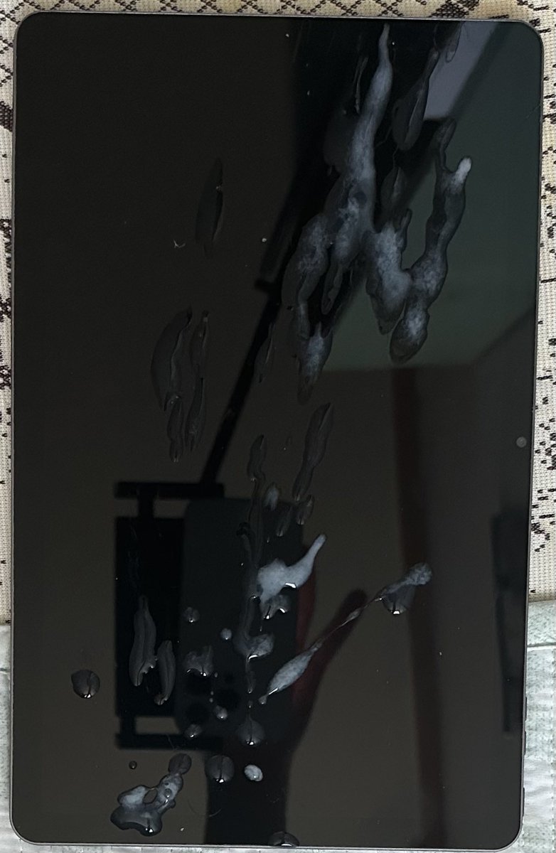 젤크남 tweet media