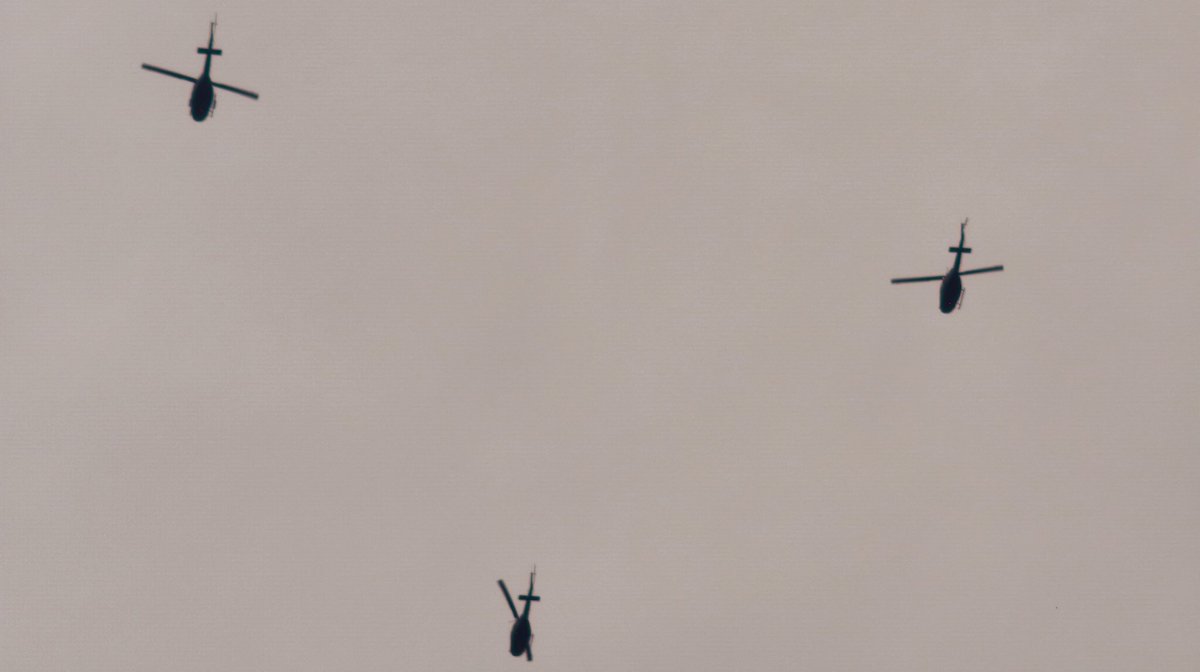 頭上を三機のヘリコプターが通り
パトレイバー２かと思った。