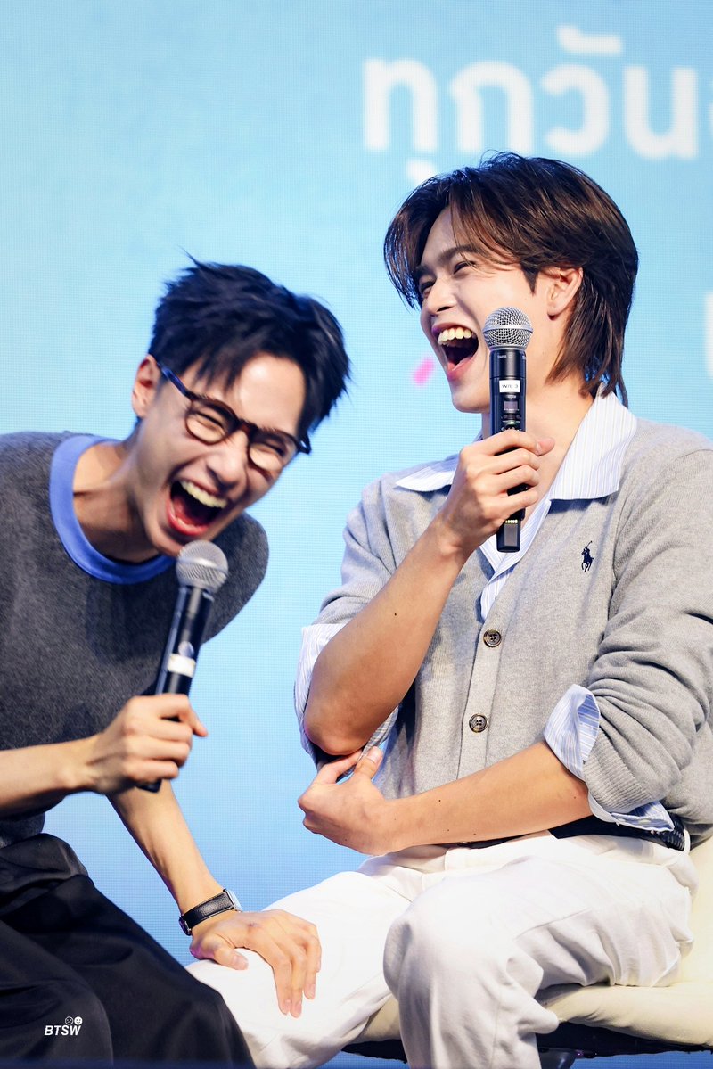 𝘽𝙏𝙎𝙒 tweet media