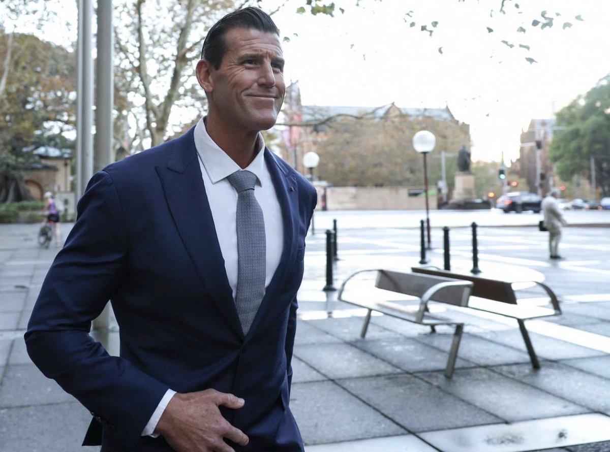 WhatsGoingOnJet's tweet photo. "You can wear a suit, and put up a smile, but act like an animal."

#humanrights #misbehaviour #warcrime #benrobertssmith https://t.co/MoMbTEl2nj