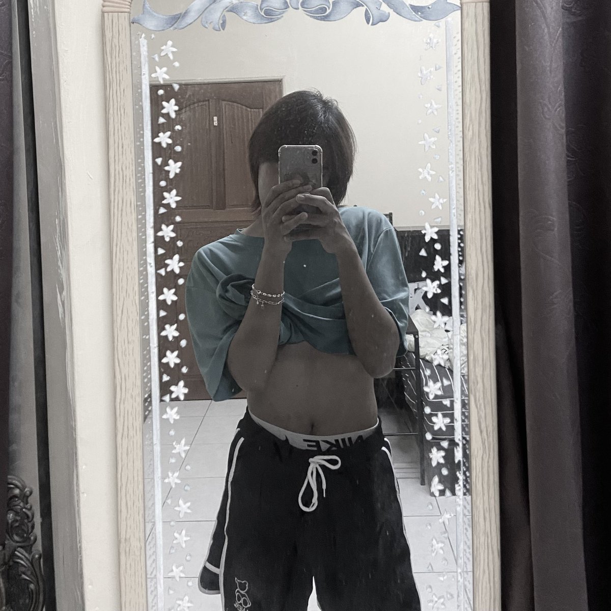 Yujellie tweet media