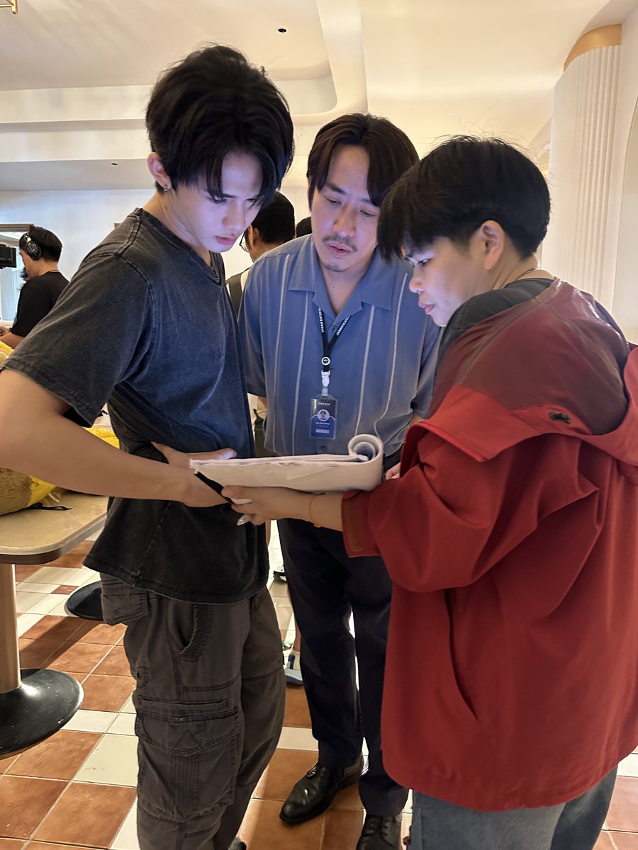 PaybackSeries's tweet image. น้องพิงค์ขอดูด้วยได้มั้ยน้าาา 😳🎥

#PAYBACKTheSeries #Payback #samk #fujoking #Bomtoon #LezhinTH #MINLEEthanakorn