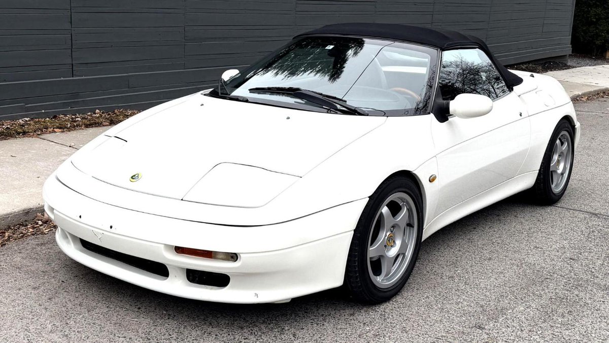 Carscoop's tweet image. Kia Has Never Built A Real Sports Car, Except For The One Time It Literally Did #car #auto #cars carscoops.com/2026/04/kia-vi…