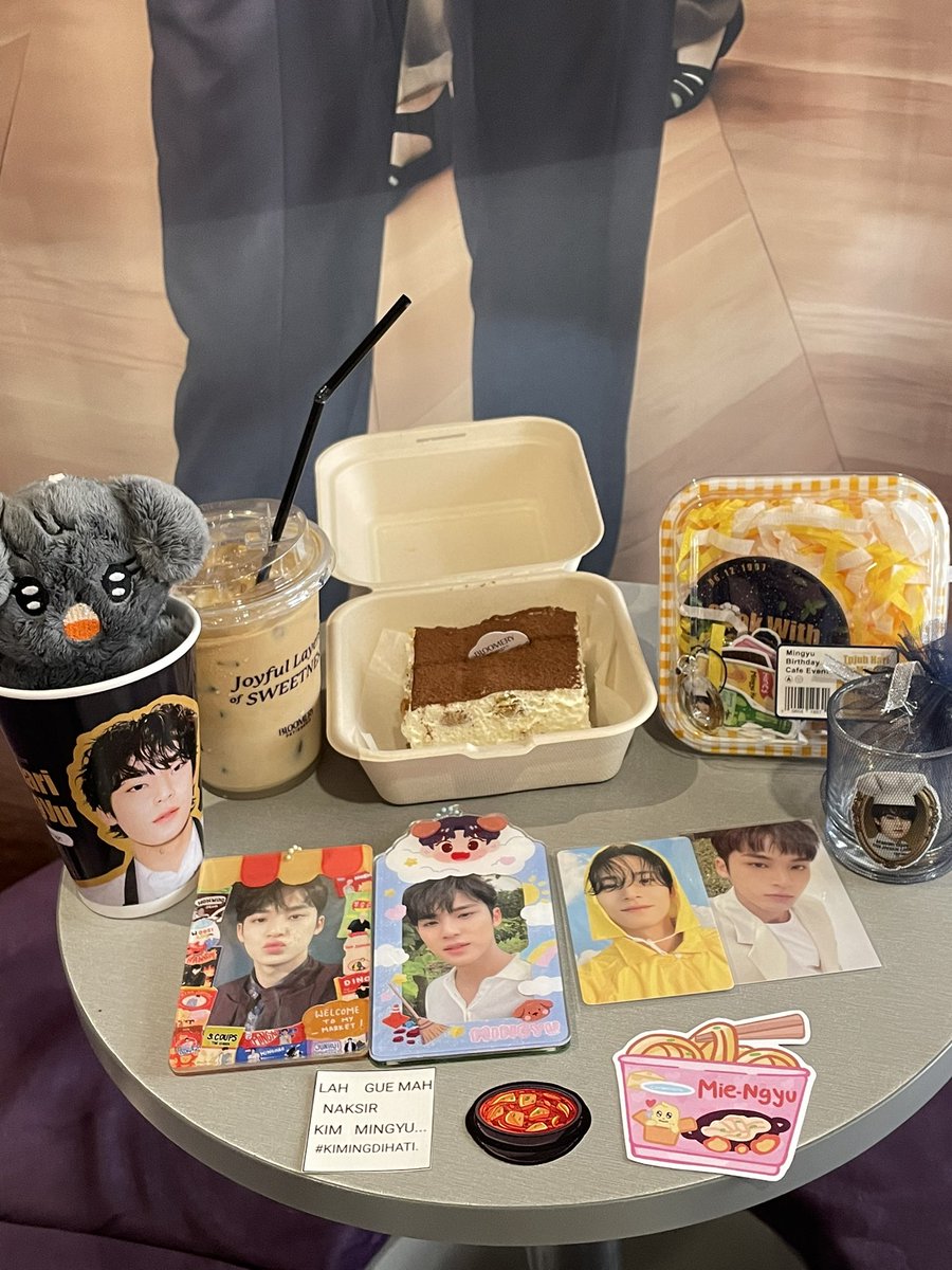 chwemol 🍡 tweet media