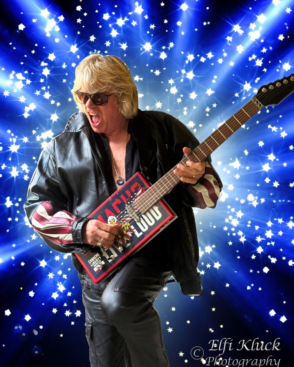 The Californian Brad Guitar Wilson on tour in Holland and Belgium ￼
bradwilsonlive.com

May 15: Hall Merlijn - Wezembeek-Oppem, BE 

May 17 (Night) Blues Cafe - Apeldoorn, NL