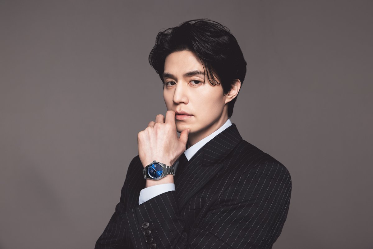 mintmag_th's tweet photo. หล่อสุขุม! หนุ่ม #LeeDongWook แบรนด์แอมบาสเดอร์หนุ่มประจำภูมิภาคเอเชีย ร่วมถ่ายทอดเรือนเวลารุ่นใหม่จาก Tissot คอลเล็กชั่น Gentleman ขนาดใหม่ 38 มม. โดดเด่นด้วยดีไซน์สุดคลาสสิก ผสานความประณีตของงานออกแบบเข้ากับกลไกอัตโนมัติ Powermatic 80 ได้อย่างลงตัว 💚

#Tissot #TissotThailand #Gentleman #38mm
#MintNews