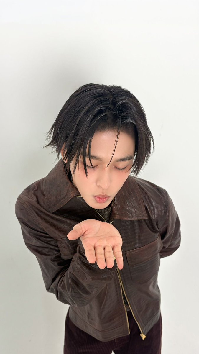 riku pics tweet media