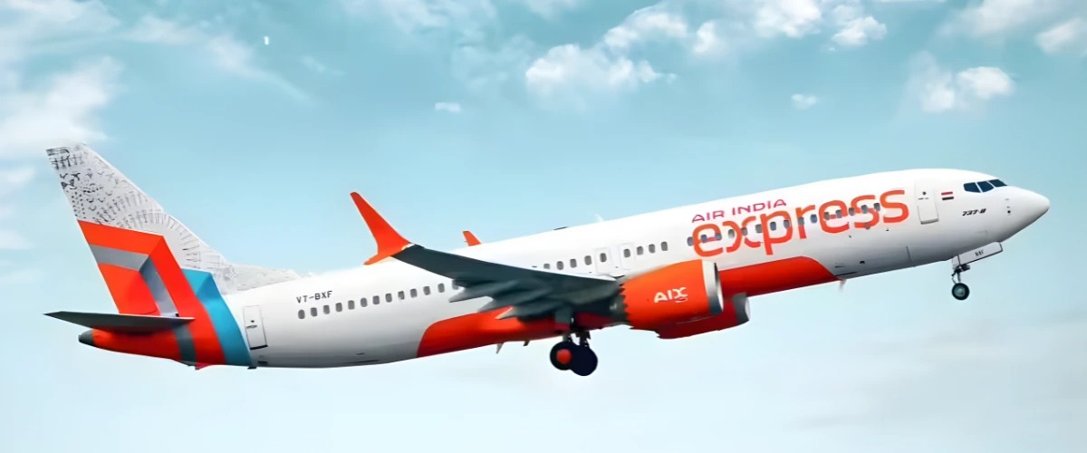 BizzAviation's tweet photo. Air India, Air India Express to operate 32 flights to-from the West Asia region on April 7

https://t.co/iKgw1Hyhpu

#AirIndia #FlightOperations #AviationNews https://t.co/9721msqw1B