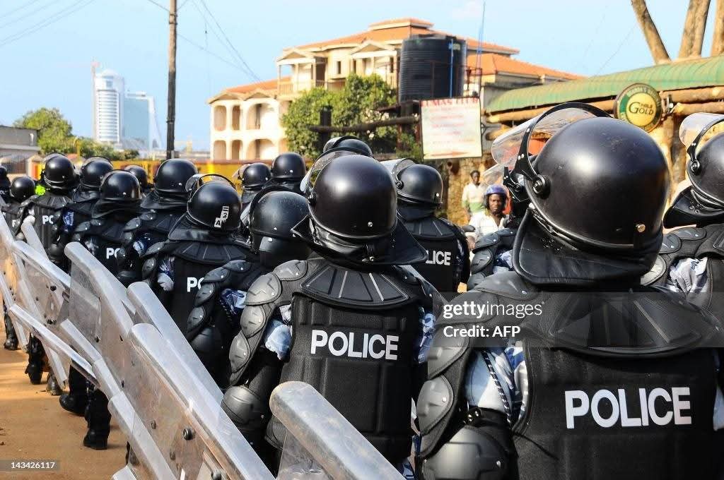 aniku_jakii256's tweet photo. Government is equipping our security forces with modern tools and tech to stay ahead of crime. A safer nation is a stronger nation. #GoldenPosts #SafeUganda #TechForSecurity @PoliceUg @MODVA_UPDF https://t.co/oPWBMAxWB4